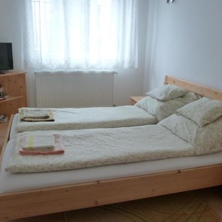Апартаменты Keresztmama Haza Хайдусобосло Экстерьер фото